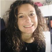 Laureata in russo e spagnolo